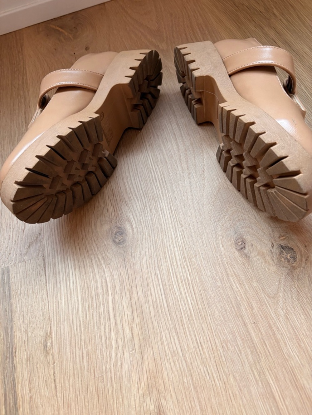 Journee Collection Tan Leather T-Strap Chunky Loafers - Picture 2 of 2
